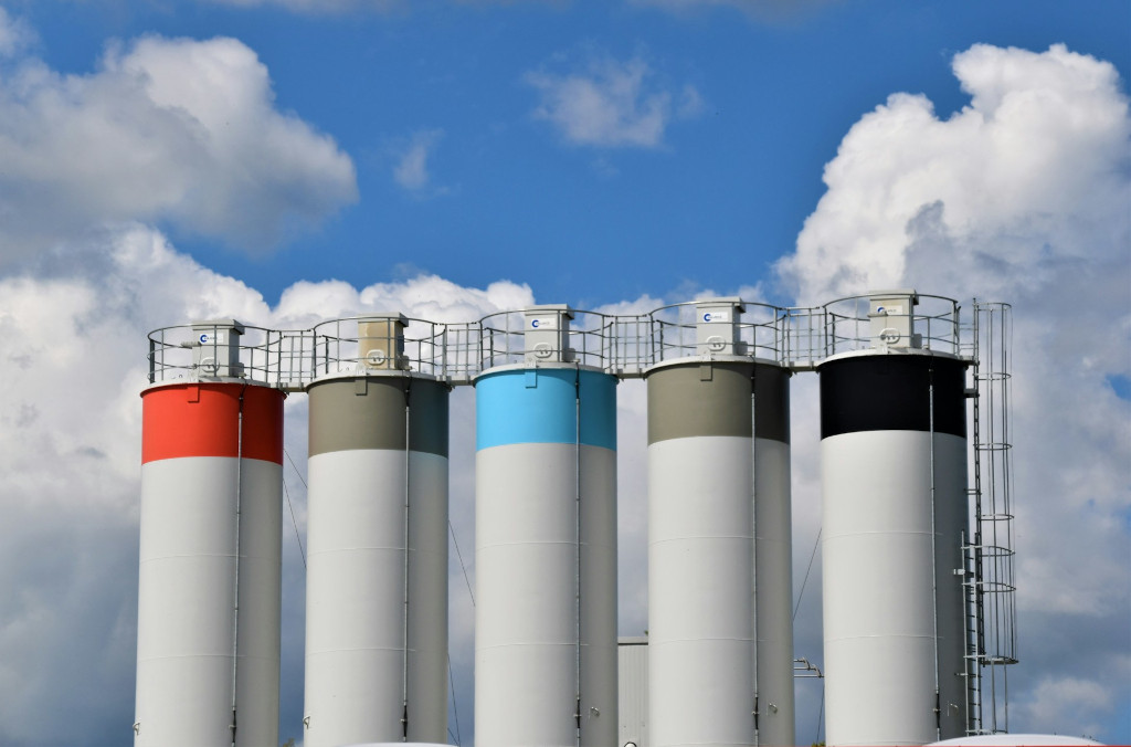 flow batteries for grid-scale energy storage